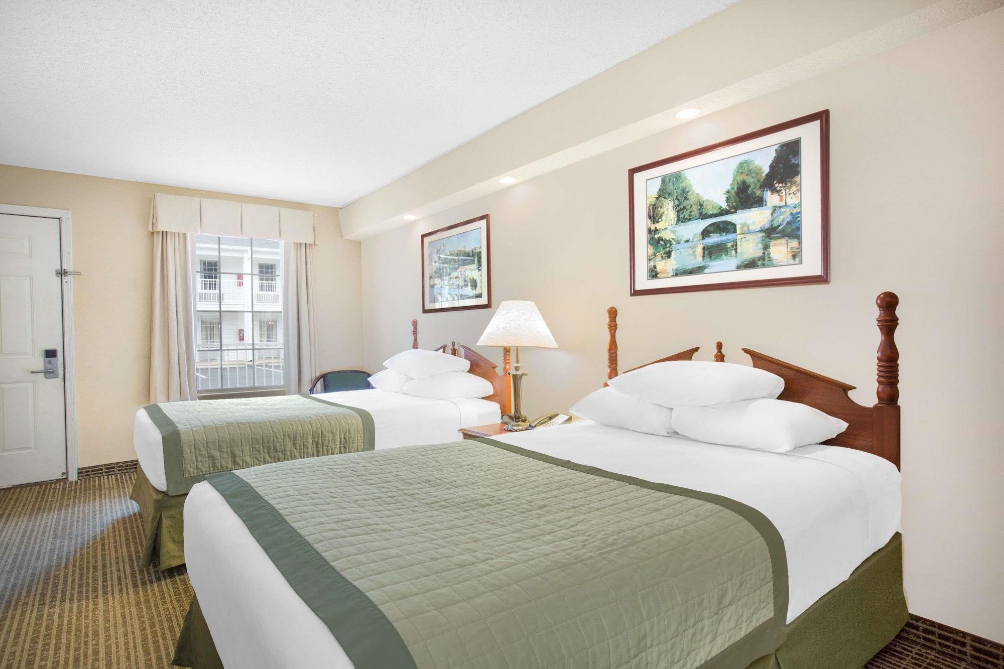 Motel Baymont By Wyndham Tuscaloosa Esterno foto